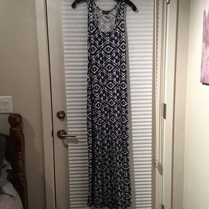 Beautiful Navy & Cream Tribal Print Soft Dress